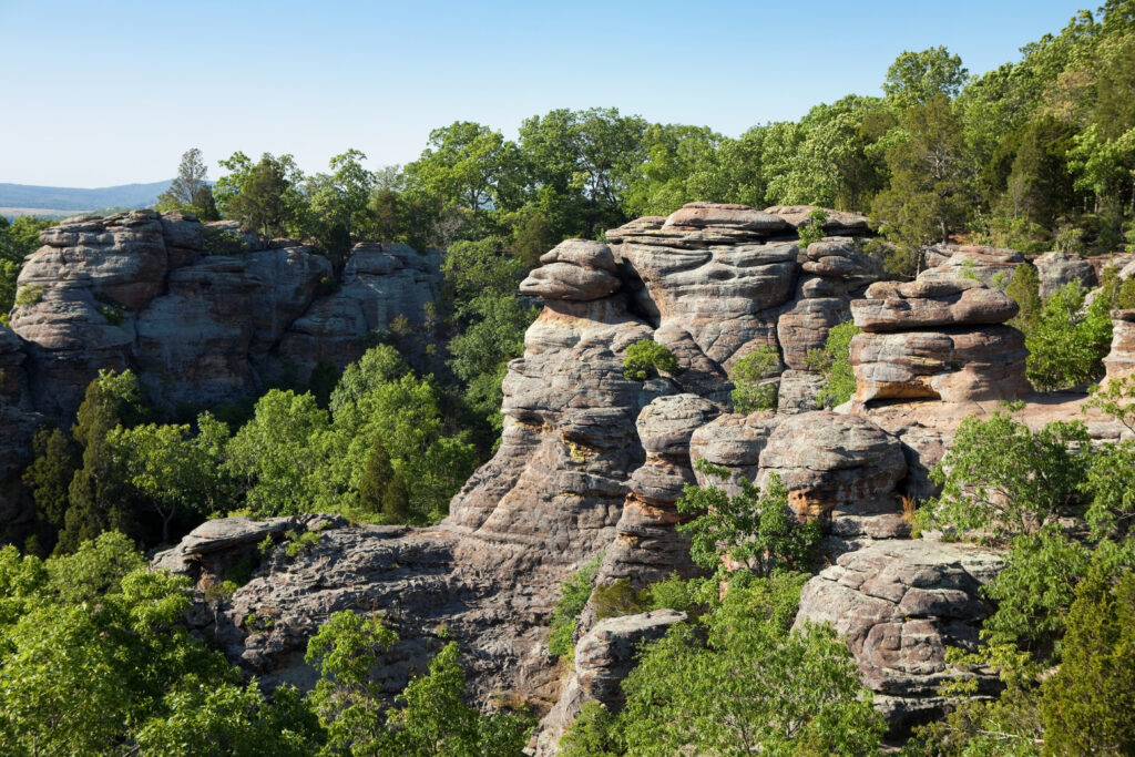 Sandstone rock formations at Garden of the Gods in Shawnee National Forest—an outdoor escape healthcare travelers can explore on their days off in Southern Illinois.